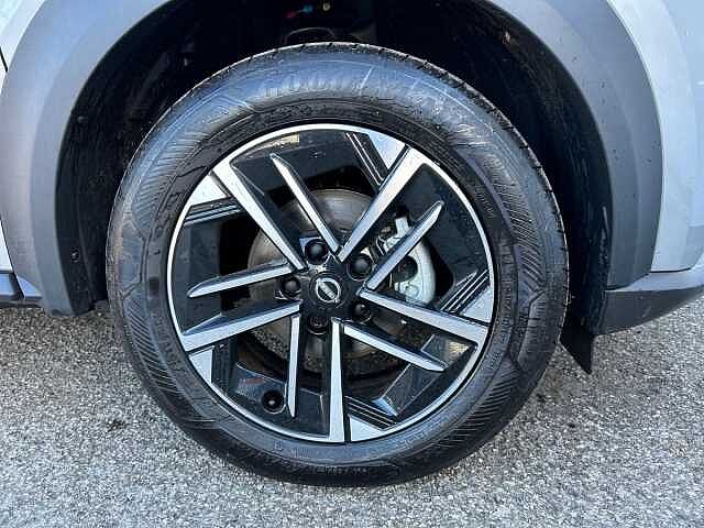 Nissan Juke 1.6 N-Connecta SUV 5dr Petrol Hybrid Auto Euro 6 (143 ps)