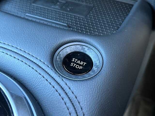 Nissan Juke 1.6 N-Connecta SUV 5dr Petrol Hybrid Auto Euro 6 (143 ps)