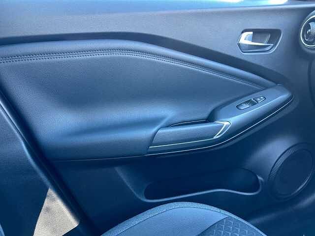 Nissan Juke 1.6 N-Connecta SUV 5dr Petrol Hybrid Auto Euro 6 (143 ps)