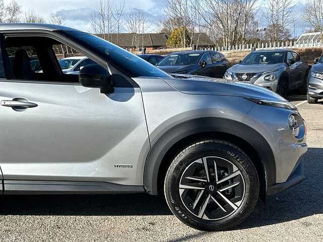 Nissan Juke 1.6 N-Connecta SUV 5dr Petrol Hybrid Auto Euro 6 (143 ps)