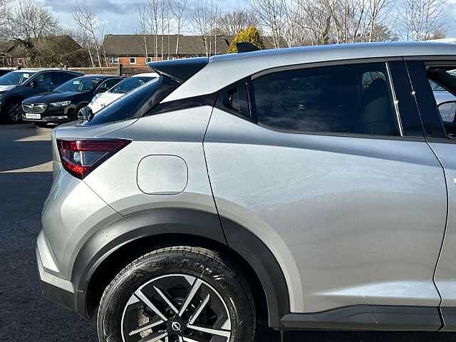 Nissan Juke 1.6 N-Connecta SUV 5dr Petrol Hybrid Auto Euro 6 (143 ps)