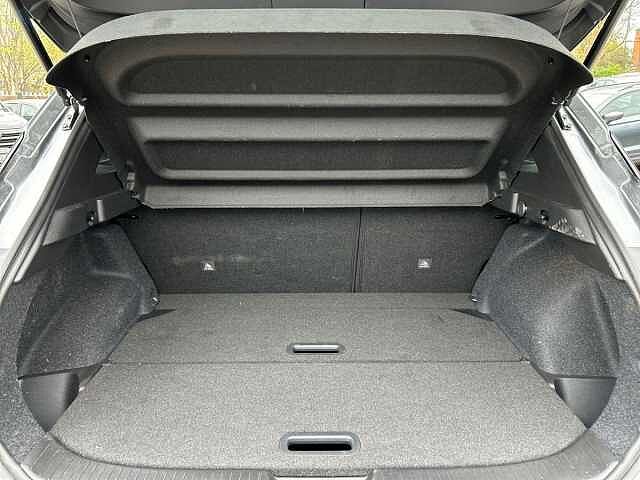 Nissan Qashqai 1.3 DIG-T MHEV N-Connecta SUV 5dr Petrol Hybrid Manual Euro 6 (s/s) (140 ps)