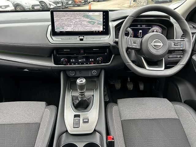 Nissan Qashqai 1.3 DIG-T MHEV N-Connecta SUV 5dr Petrol Hybrid Manual Euro 6 (s/s) (140 ps)