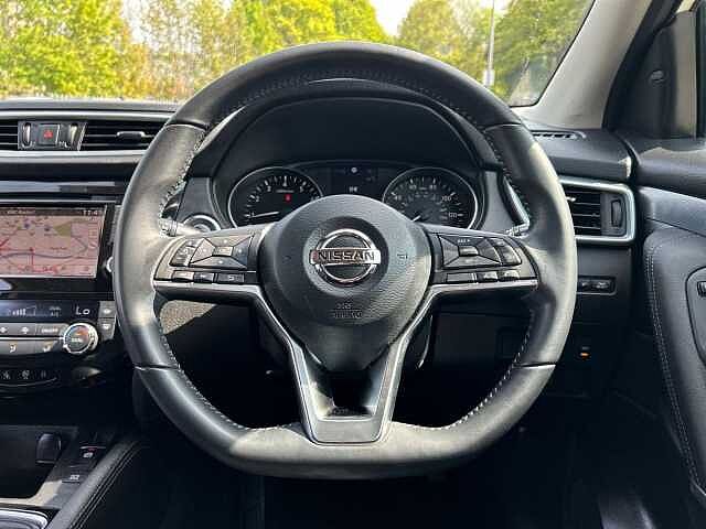 Nissan Qashqai 1.3 DIG-T Tekna SUV 5dr Petrol Manual Euro 6 (s/s) (140 ps)