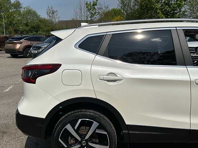Nissan Qashqai 1.3 DIG-T Tekna SUV 5dr Petrol Manual Euro 6 (s/s) (140 ps)