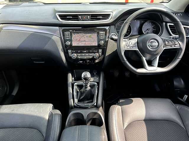 Nissan Qashqai 1.3 DIG-T Tekna SUV 5dr Petrol Manual Euro 6 (s/s) (140 ps)