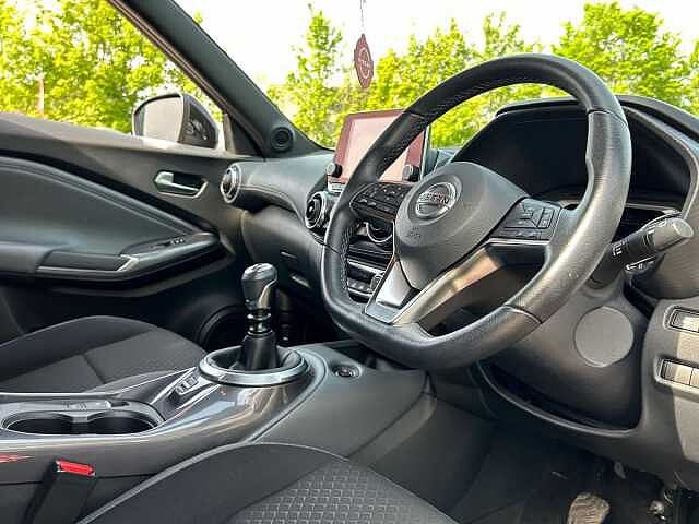 Nissan Juke 1.0 DIG-T N-Connecta SUV 5dr Petrol Manual Euro 6 (s/s) (114 ps)