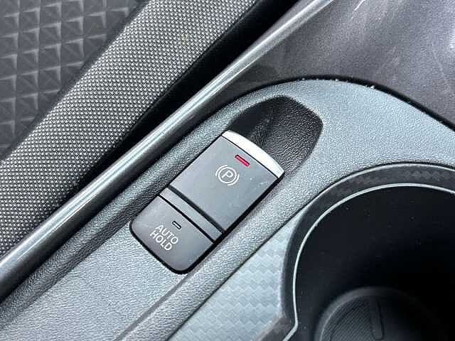 Nissan Juke 1.0 DIG-T N-Connecta SUV 5dr Petrol Manual Euro 6 (s/s) (114 ps)