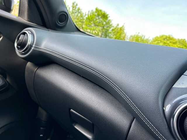 Nissan Juke 1.0 DIG-T N-Connecta SUV 5dr Petrol Manual Euro 6 (s/s) (114 ps)
