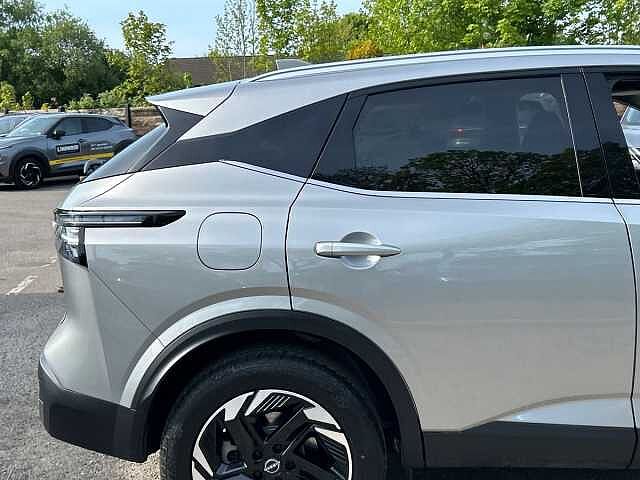 Nissan Qashqai 1.3 DIG-T MHEV N-Connecta SUV 5dr Petrol Hybrid Manual Euro 6 (s/s) (140 ps)