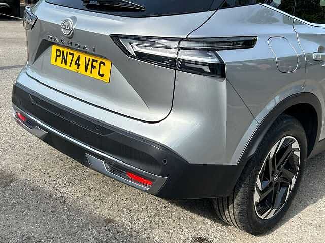 Nissan Qashqai 1.3 DIG-T MHEV N-Connecta SUV 5dr Petrol Hybrid Manual Euro 6 (s/s) (140 ps)