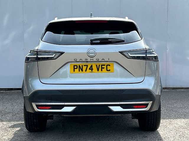 Nissan Qashqai 1.3 DIG-T MHEV N-Connecta SUV 5dr Petrol Hybrid Manual Euro 6 (s/s) (140 ps)