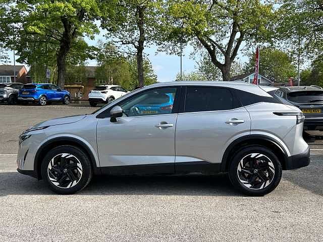 Nissan Qashqai 1.3 DIG-T MHEV N-Connecta SUV 5dr Petrol Hybrid Manual Euro 6 (s/s) (140 ps)