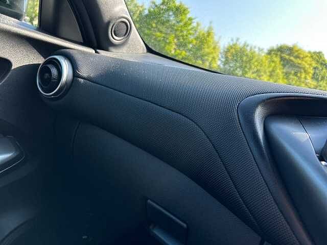Nissan Juke 1.0 DIG-T N-Connecta SUV 5dr Petrol Manual Euro 6 (s/s) (114 ps)