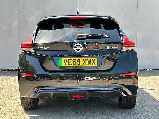 Nissan LEAF 62kWh e+ Tekna Hatchback 5dr Electric Auto (217 ps)