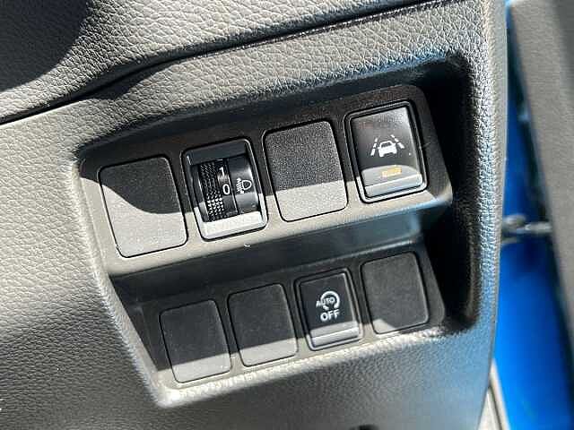 Nissan Qashqai 1.3 DIG-T N-Connecta SUV 5dr Petrol Manual Euro 6 (s/s) (140 ps)