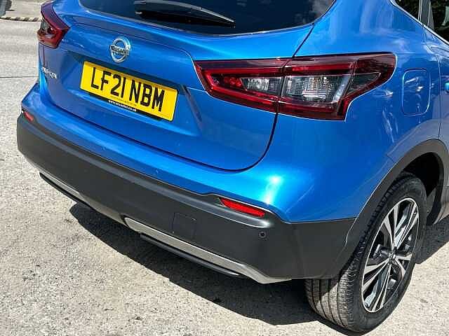 Nissan Qashqai 1.3 DIG-T N-Connecta SUV 5dr Petrol Manual Euro 6 (s/s) (140 ps)