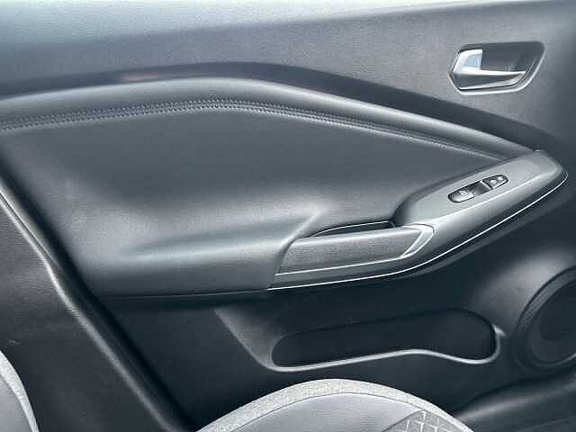 Nissan Juke 1.6 N-Connecta SUV 5dr Petrol Hybrid Auto Euro 6 (143 ps)