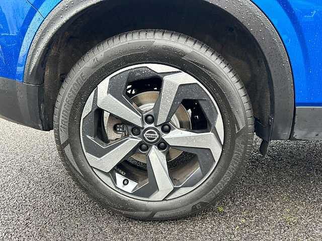 Nissan Qashqai 1.3 DIG-T MHEV Premiere Edition SUV 5dr Petrol Hybrid Manual Euro 6 (s/s) (140 p