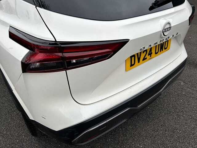 Nissan Qashqai 1.3 DIG-T MHEV N-Connecta SUV 5dr Petrol Hybrid XTRON Euro 6 (s/s) (158 ps)