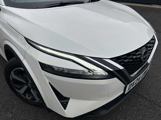 Nissan Qashqai 1.3 DIG-T MHEV N-Connecta SUV 5dr Petrol Hybrid XTRON Euro 6 (s/s) (158 ps)