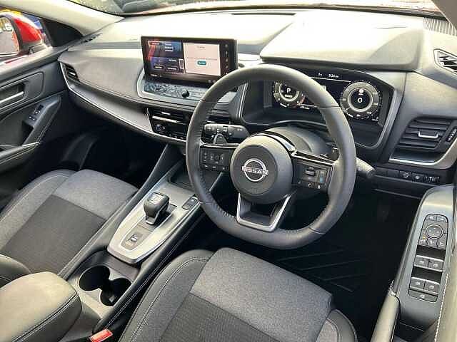 Nissan Qashqai 1.3 DIG-T MHEV N-Connecta SUV 5dr Petrol Hybrid XTRON Euro 6 (s/s) (158 ps)