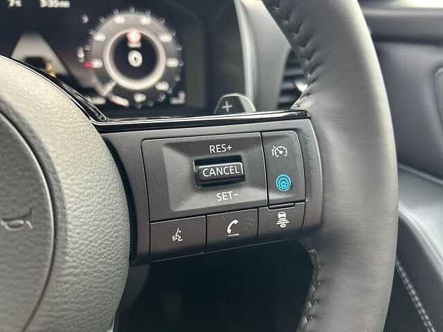 Nissan Qashqai 1.3 DIG-T MHEV N-Connecta SUV 5dr Petrol Hybrid XTRON Euro 6 (s/s) (158 ps)