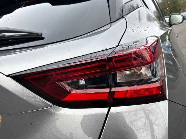 Nissan Juke 1.0 DIG-T N-Connecta SUV 5dr Petrol Manual Euro 6 (s/s) (114 ps)