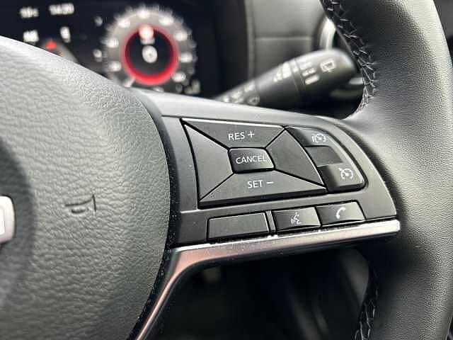 Nissan Juke 1.0 DIG-T N-Connecta SUV 5dr Petrol Manual Euro 6 (s/s) (114 ps)